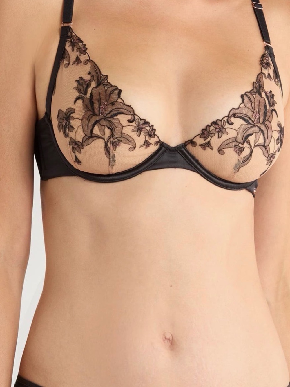 Hunkemöller Anouk Embroidered Underwire Bra with Floral Embroidery 38C